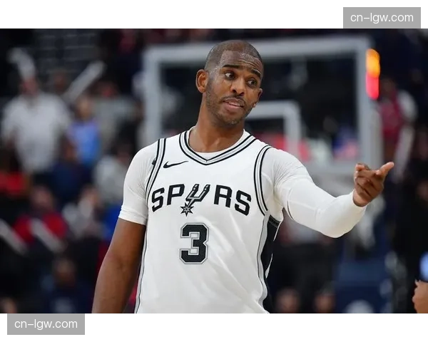 保罗里德顶替禁赛中锋 活塞战术体系内线调整策略