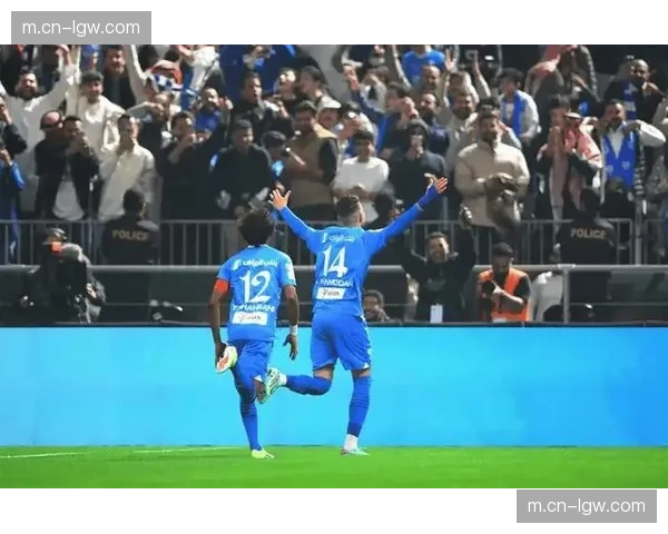 布赖代合作定位球威胁显著 马丁内斯头球攻门成为固定得分方式