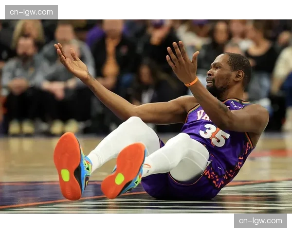 鹈鹕末节崩盘不敌湖人 锡安复出24分难阻球队西部垫底 鹈鹕末节崩盘不敌湖人 锡安复出24分难阻球队西部垫底