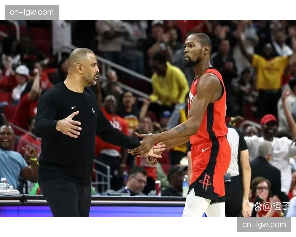 火箭加时赛1胜6负，关键时刻缺少控卫问题暴露
